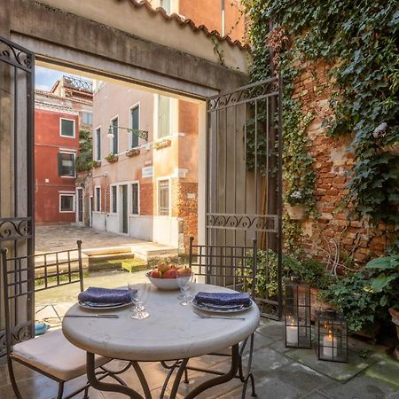 Garden Mansion With Private Mooring R&R Apartment Venice Exterior photo