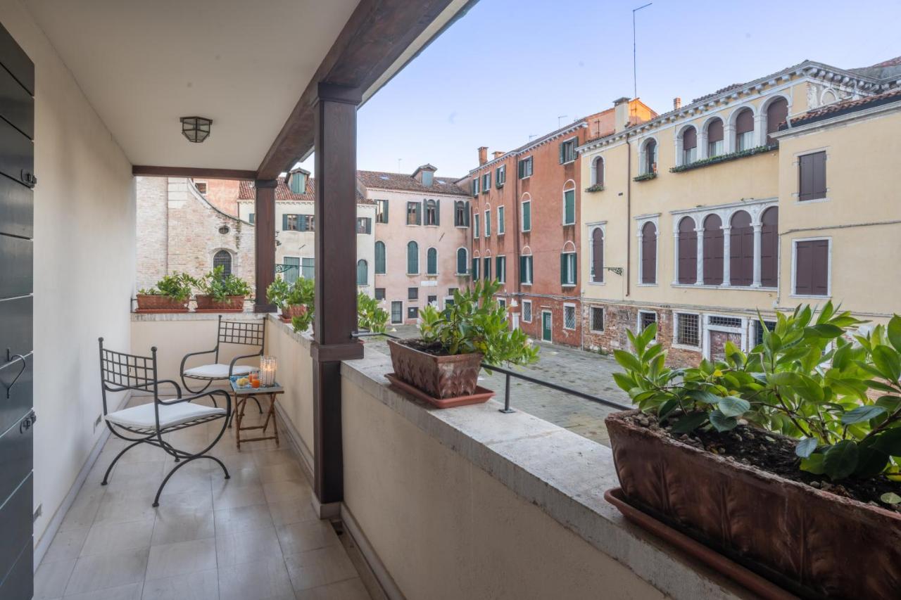 Garden Mansion With Private Mooring R&R Apartment Venice Exterior photo